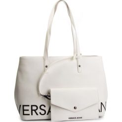 Torebka VERSACE JEANS - E1VTBBB1 70881 003. Białe shopper Versace Jeans, bez wzorów, z jeansu, bez dodatków. W wyprzedaży za 339.00 zł.