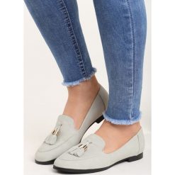 Szare Mokasyny Happier. Szare mokasyny Born2be, bez wzorów, ze skóry, z okrągłym noskiem, bez obcasa. Za 59.99 zł.
