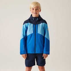Kurtka turystyczna przeciwdeszczowa Highton. Niebieskie kurtki sportowe Regatta, bez wzorów, z tkaniny, bez kaptura, trekkingowe. W wyprzedaży za 199.99 zł.