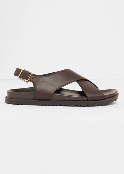 Sandały z wygodną wkładką. Brązowe sandały bonprix, bez wzorów, klasyczne, bez obcasa, bez zapięcia. Za 114.99 zł.