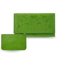 Portfel damski skórzany z kwiatowym wzorem T-45-GR etui na klucze T-51-NGR zestaw prezentowy Paolo Peruzzi ZUP-119-GR. Zielone portfele PAOLO PERUZZI, bez wzorów, ze skóry. Za 109.99 zł.