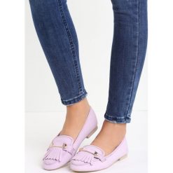 Różowe Mokasyny Papilio. Czerwone mokasyny Born2be, bez wzorów, ze skóry, bez obcasa. Za 29.99 zł.