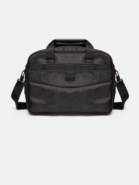 Torba na laptopa czarna kk574049 906. Czarne torby na laptopa Big Star, bez wzorów, z materiału. W wyprzedaży za 179.99 zł.
