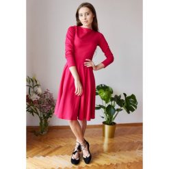 Sukienka Ofelia malinowa XXS różowy. Sukienki marki Marie Zélie. W wyprzedaży za 89.10 zł.