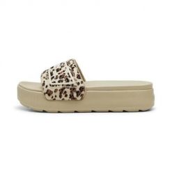 Klapki damskie Puma Karmen Slide. Brązowe klapki Puma, bez wzorów, z materiału, bez obcasa. Za 153.99 zł.