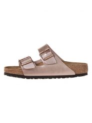 Birkenstock Klapki "Arizona" w kolorze różowozłotym rozmiar: 38. Różowe klapki Birkenstock, bez wzorów, z otwartym noskiem, bez obcasa. Za 351.95 zł.