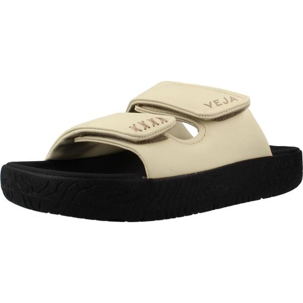 Sandały VEJA EM0221583A Biały. Białe sandały Veja, bez wzorów, ze skóry, bez obcasa, bez zapięcia. Za 746.99 zł.