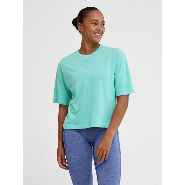 Krótka koszulka damska Hummel Mt Vanja Boxy. Niebieskie bluzki Hummel, bez wzorów, sportowe, bez kołnierzyka, bez ramiączek. Za 142.00 zł.