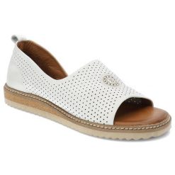 Sandały damskie Artiker, perforowane ze skóry naturalnej, białe, 44C0689. Białe sandały Artiker, bez wzorów, ze skóry, eleganckie, bez obcasa, na platformie, bez zapięcia. Za 259.00 zł.