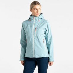 Kurtka turystyczna przeciwdeszczowa damska Mountain Series 2.0. Niebieskie kurtki sportowe Dare 2b, bez wzorów, bez kaptura, trekkingowe. W wyprzedaży za 499.99 zł.