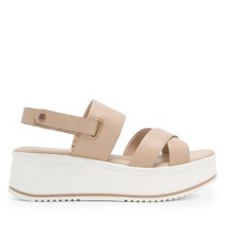 Sandały Lasocki. Brązowe sandały Lasocki, bez wzorów, bez obcasa, na koturnie, bez zapięcia. Za 159.99 zł.