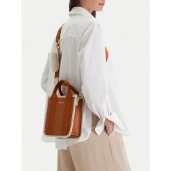 Torebka MEXX. Brązowe torebki klasyczne Mexx, bez wzorów, bez dodatków. Za 249.99 zł.