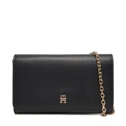 Torebka Tommy Hilfiger. Czarne torebki klasyczne TOMMY HILFIGER, bez wzorów, bez dodatków. Za 389.99 zł.