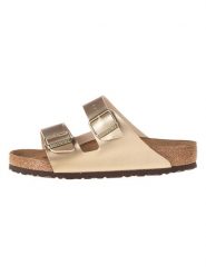 Birkenstock Klapki "Arizona" w kolorze złotym rozmiar: 36. Żółte klapki Birkenstock, bez wzorów, z otwartym noskiem, bez obcasa. Za 345.95 zł.