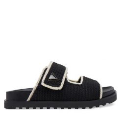 Klapki Guess. Czarne klapki Guess, z aplikacjami, bez obcasa. Za 429.99 zł.
