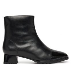 Botki Ara. Czarne botki Ara, bez wzorów, bez obcasa, na słupku, bez zapięcia. Za 629.99 zł.
