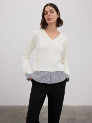 BGN Sweter w kolorze kremowym rozmiar: 38. Brązowe swetry BGN, bez wzorów, z wełny, bez ramiączek. Za 157.73 zł.