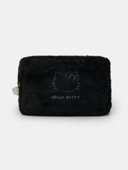 Futrzana kosmetyczka z kryształkami Hello Kitty - czarny. Czarne kufry i kosmetyczki Sinsay, bez wzorów, z futra, futrzane, bez dodatków. Za 29.99 zł.