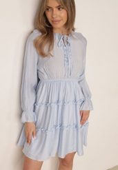 Jasnoniebieska Wiskozowa Sukienka na Lato w Stylu Boho z Falbankami i Wiązaniem Barpea. Niebieskie sukienki Born2be, na co dzień, na lato, l, bez wzorów, z poliesteru, boho, bez kołnierzyka, bez ramiączek, midi. Za 149.99 zł.