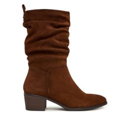 Botki Tamaris. Brązowe botki Tamaris, bez wzorów, bez obcasa, na płaskiej podeszwie, bez zapięcia. Za 509.99 zł.