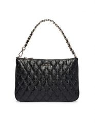 Guess Torebka PW7590 P6474 Czarny. Czarne kopertówki Guess, z aplikacjami, ze skóry, bez dodatków. Za 264.99 zł.