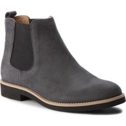 Sztyblety NESSI - 72805 Szary 93. Szare botki Nessi, bez wzorów, z materiału, bez obcasa, bez zapięcia. W wyprzedaży za 229.00 zł.