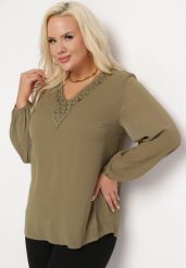 Ciemnozielona Bluzka z Długim Rękawem Ozdobiona Koronką i Koralikami Virlea. Zielone bluzki Born2be, xl, bez wzorów, z koronki, eleganckie, bez kołnierzyka, bez ramiączek. W wyprzedaży za 63.99 zł.