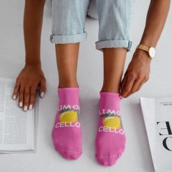 Różowe stopki damskie limoncello 1219. Czerwone skarpety Milena, bez wzorów, z bawełny. Za 14.90 zł.