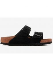 Birkenstock Skórzane klapki "Arizona" w kolorze czarnym rozmiar: 37. Czarne klapki Birkenstock, bez wzorów, ze skóry, z otwartym noskiem, bez obcasa. Za 362.85 zł.