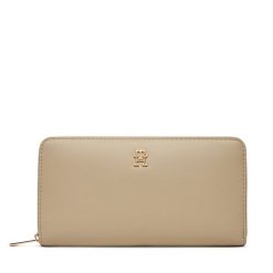Duży Portfel Damski Tommy Hilfiger. Brązowe portfele TOMMY HILFIGER, bez wzorów. Za 299.99 zł.