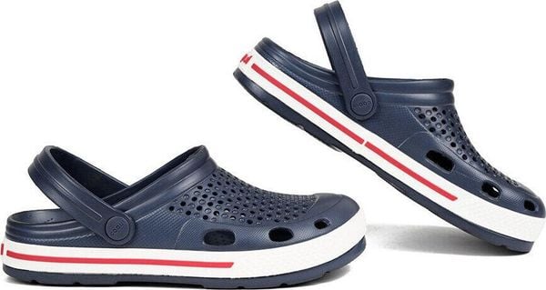 Klapki damskie Coqui Lindo. Niebieskie klapki Coqui, bez wzorów, z materiału, bez obcasa. Za 135.99 zł.