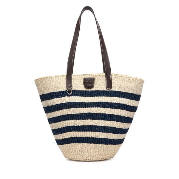 Torebka Weekend Max Mara. Niebieskie torebki klasyczne Weekend Max Mara, bez wzorów, bez dodatków. Za 1,839.00 zł.