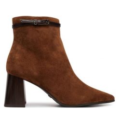 Botki Tamaris. Brązowe botki Tamaris, bez wzorów, bez obcasa, na słupku, bez zapięcia. Za 484.99 zł.