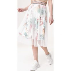 Biała Spódnica Austere. Białe spódnice Born2be, l, z aplikacjami, z dzianiny, midi, rozkloszowane. Za 69.99 zł.