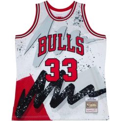 Koszulka Chicago Bulls Swingman Hyper Hoops 1997/98. Białe bluzki Mitchell & Ness, bez wzorów, sportowe, bez kołnierzyka, bez ramiączek. Za 612.50 zł.