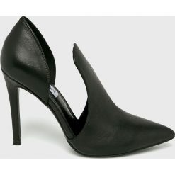 Steve Madden - Szpilki. Czarne szpilki Steve Madden, bez wzorów, z materiału, bez obcasa, na obcasie, bez zapięcia. W wyprzedaży za 269.90 zł.