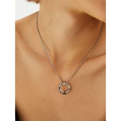 Naszyjnik Calvin Klein. Szare naszyjniki Calvin Klein, srebrne. Za 259.99 zł.