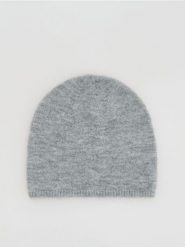 Czapka beanie - szary. Szare czapki Reserved, bez wzorów. Za 49.99 zł.
