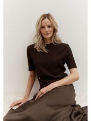 More & More Sweter w kolorze ciemnobrązowym rozmiar: 38. Brązowe swetry More & More, bez wzorów, bez ramiączek. Za 119.95 zł.