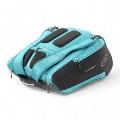 Torba do padla Bullpadel Hack 087. Niebieskie torby na ramię bullpadel, bez wzorów, z materiału, eleganckie, na ramię, bez dodatków. Za 357.70 zł.