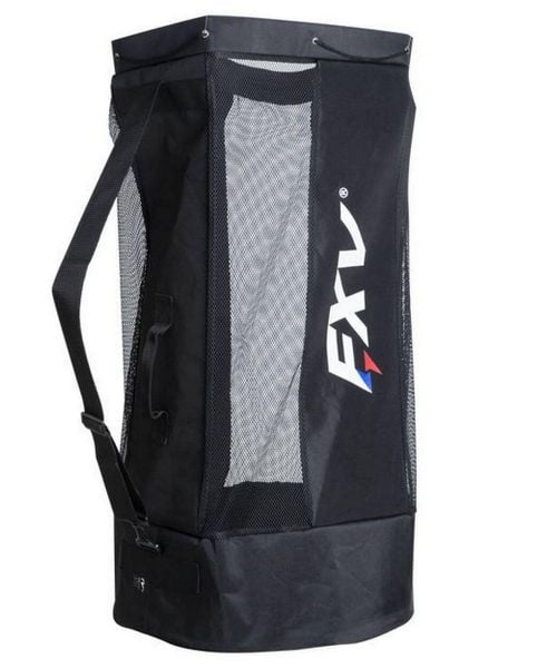 Torba na na piłkiForce XV force. Czarne torby na ramię FORCE XV, bez wzorów, z materiału, sportowe, na ramię, bez dodatków. Za 228.00 zł.