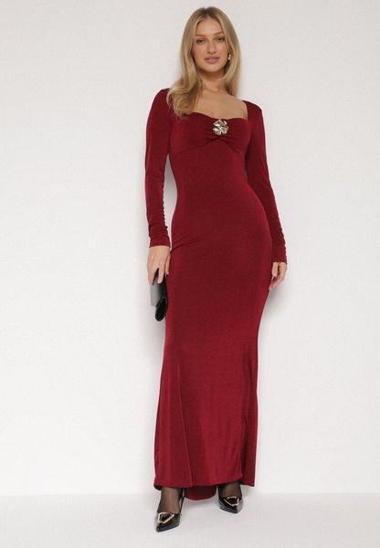Bordowa Sukienka Koktajlowa z Biżuteryjną Aplikacją i Długim Rękawem Idivianne. Czerwone sukienki Born2be, m, z aplikacjami, klasyczne, bez kołnierzyka, bez ramiączek, maxi, dopasowane. Za 149.99 zł.
