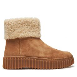 Botki Clarks. Brązowe botki Clarks, bez wzorów, bez obcasa, na płaskiej podeszwie, bez zapięcia. Za 719.99 zł.