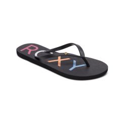 Japonki plażowe damskie ROXY Sandy. Czarne klapki Roxy, bez wzorów, z gumy, bez obcasa. Za 79.99 zł.