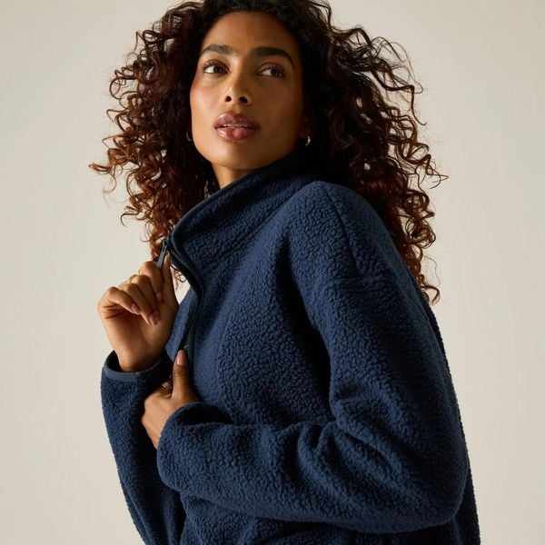 Damska bluza polarowa Frankie Borg Longline Half Zip. Niebieskie bluzy Regatta, bez wzorów, z materiału, bez kaptura. Za 315.50 zł.