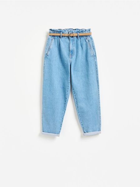 Jeansy paperbag z paskiem - niebieski. Niebieskie jeansy Reserved, bez wzorów. Za 139.99 zł.