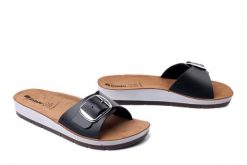 INBLU CP-55 014 czarny, klapki damskie. Czarne klapki Inblu, bez wzorów, bez obcasa. Za 77.99 zł.