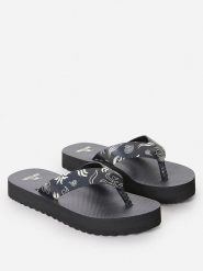 Rip Curl Japonki w kolorze czarnym rozmiar: 36. Czarne klapki Rip Curl, bez wzorów, z otwartym noskiem, bez obcasa. Za 94.45 zł.