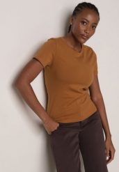 Brązowy Bawełniany T-shirt w Klasycznym Stylu Nedila. Brązowe t-shirty Born2be, m, bez wzorów, z bawełny, bez kołnierzyka, bez ramiączek. Za 39.99 zł.