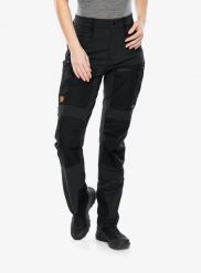 Spodnie trekkingowe damskie Fjallraven Keb Agile Winter Trousers. Czarne spodnie narciarskie Fjällräven, bez wzorów, z bawełny, narciarskie. Za 1,033.99 zł.